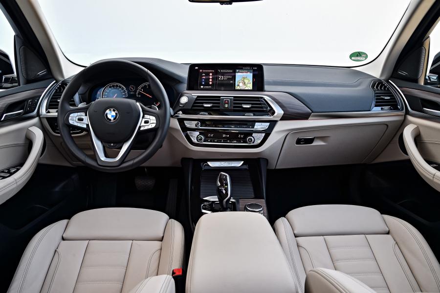 Торпедо BMW X3 xDrive30d xLine (G01) 2017 года  (WW) (фото 124 из 178)